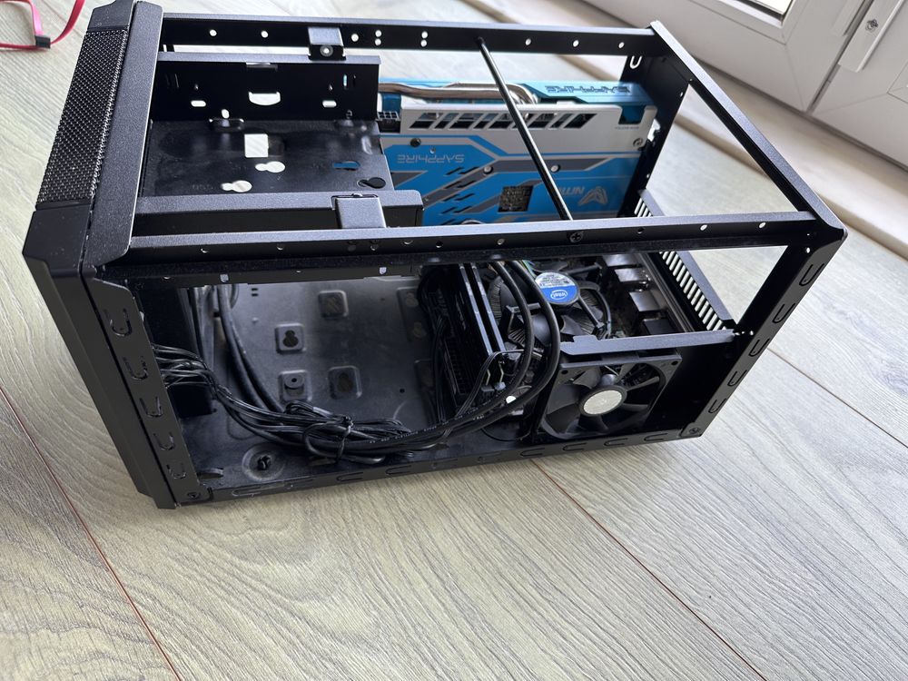 Caixa Mini-ITX Cooler Master Elite 130