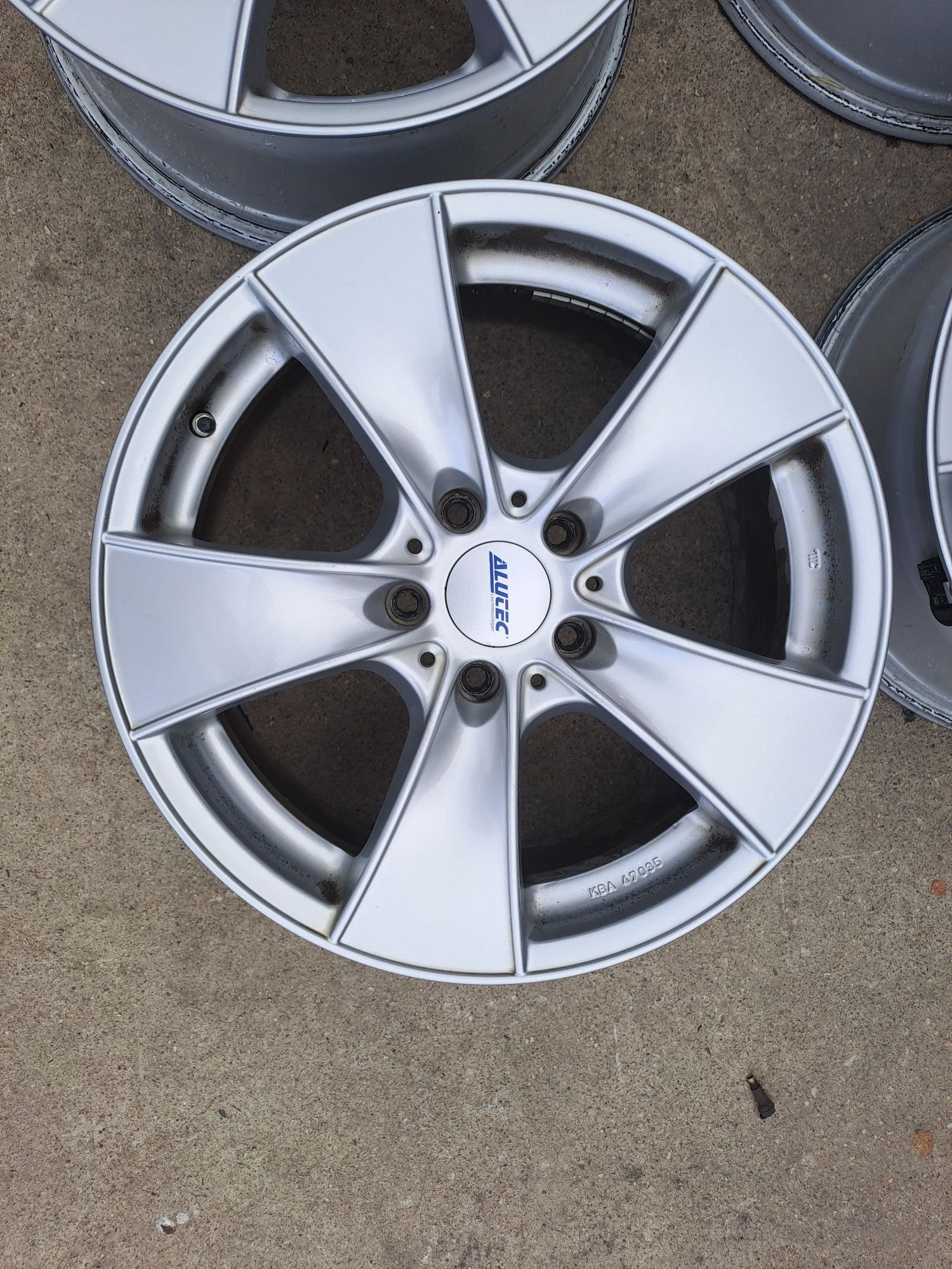 4szt Felgi Aluminiowe Alutec 18cali 5x120 Komplet
