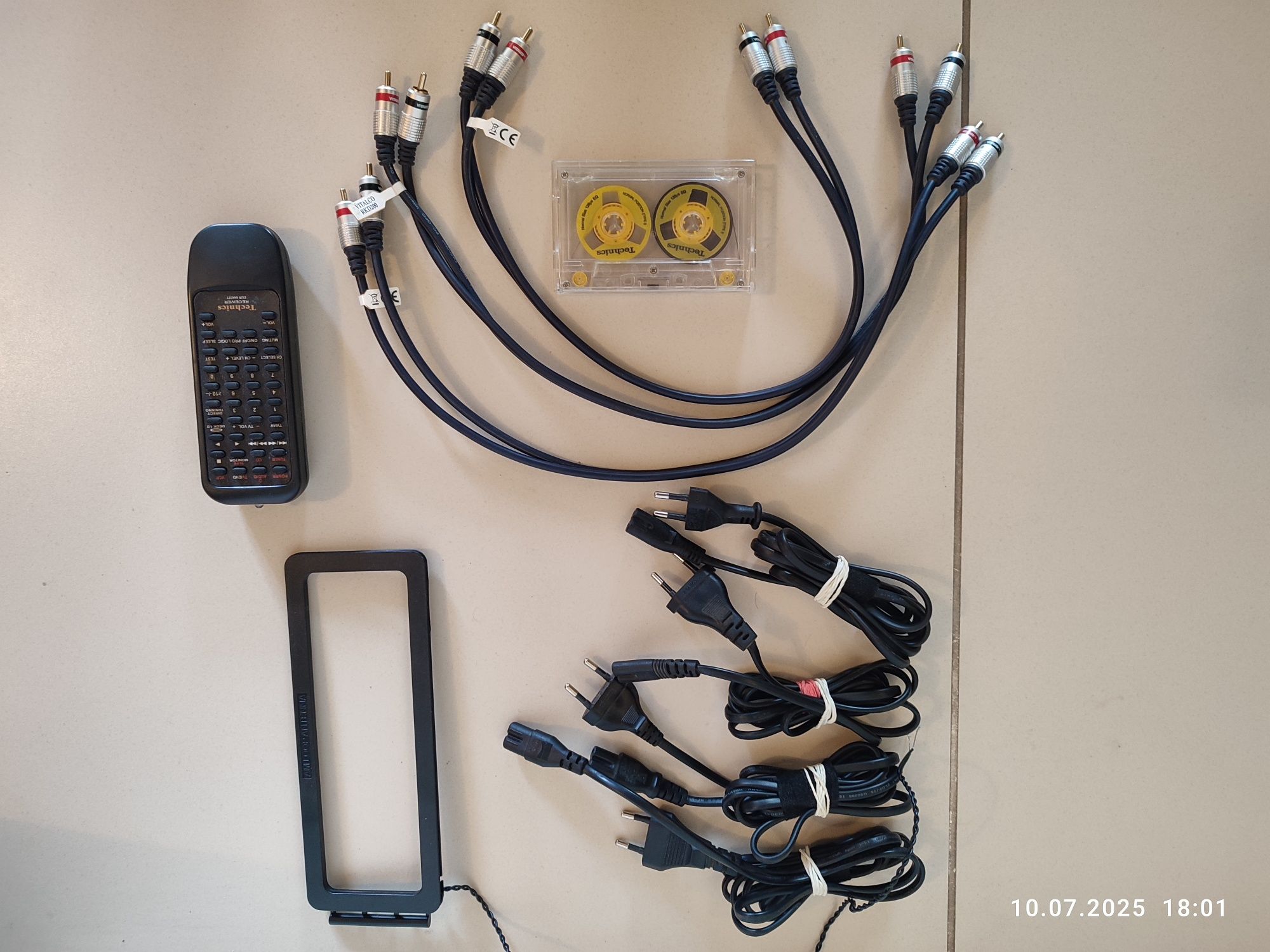 Wieża Technics wzmacniacz deck CD radio przewody pilot polecam
