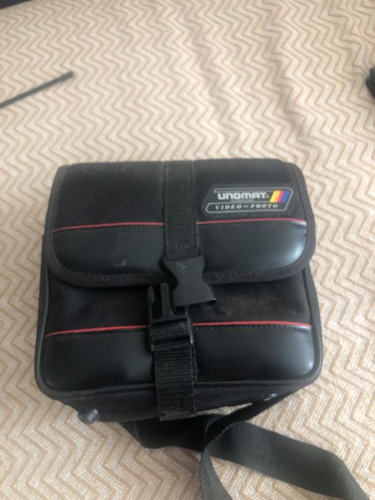 Відеокамера касетна