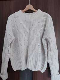 Kremowy sweter "XS"
