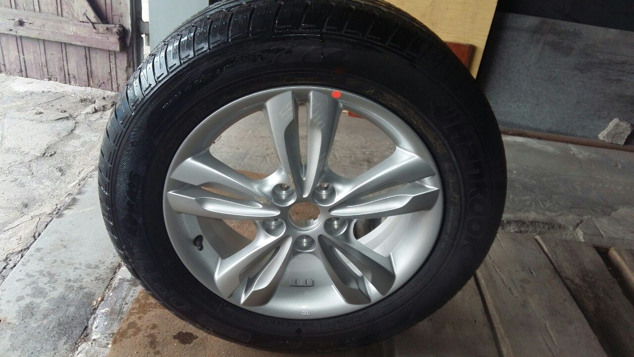 Шина Hankook 225/60/17 новая, запаска