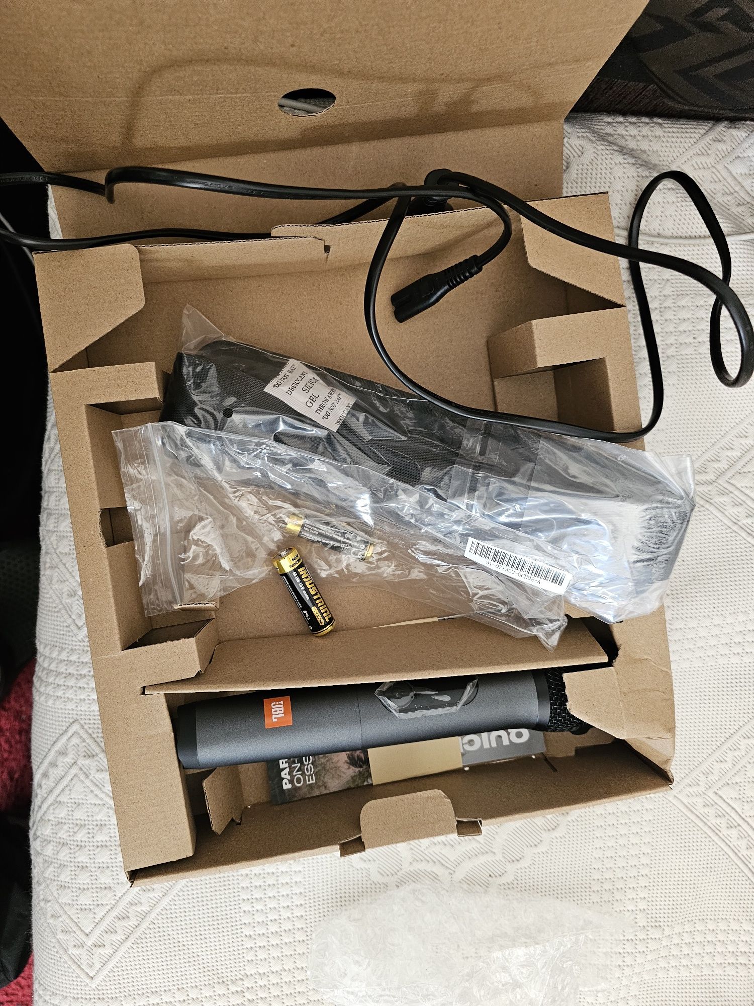 Jbl party box essential