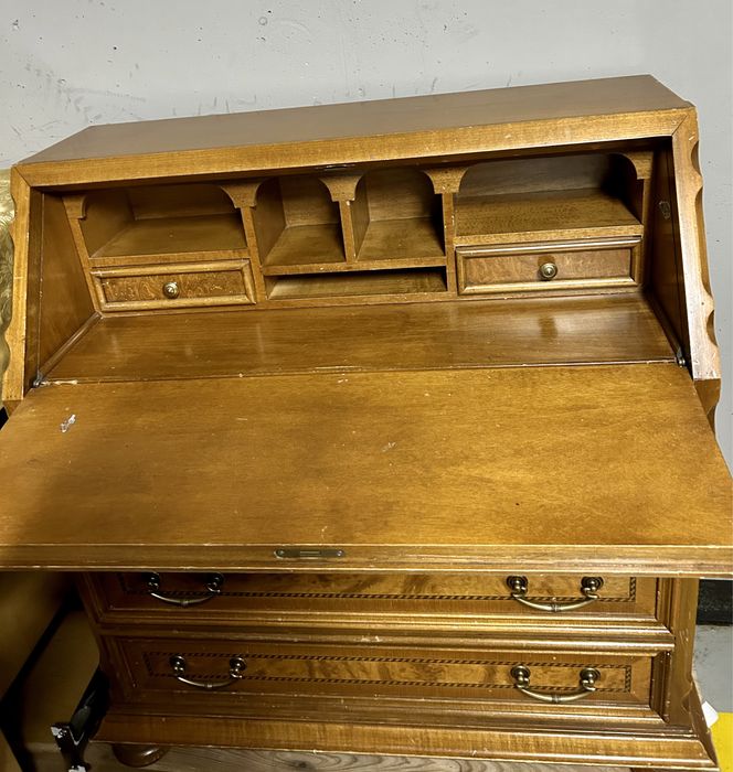 Sekretarzyk drewniany, inkrustowany, piękny