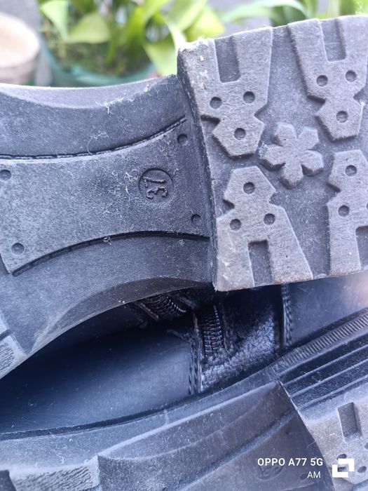 Botas com pelo tam. 37