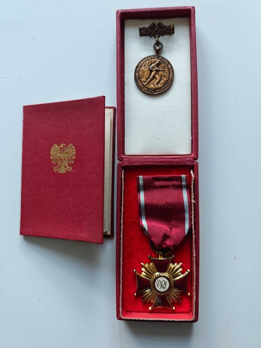 Odznaczenie ZŁOTY krzyż zasługi kpl.+ gratis
