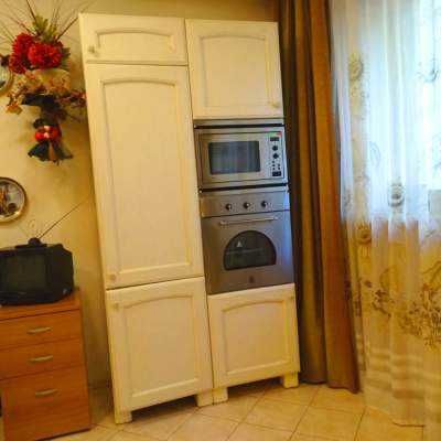 сдам большую современную 3-к. квартиру Печерск метро Арсенальная 3 мин