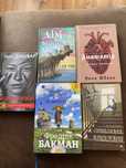 Книги «Анатомія», «Дім у волошковому морі», «Моя бабуся просить…»…