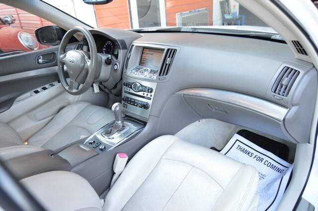 2015 Infiniti Q40