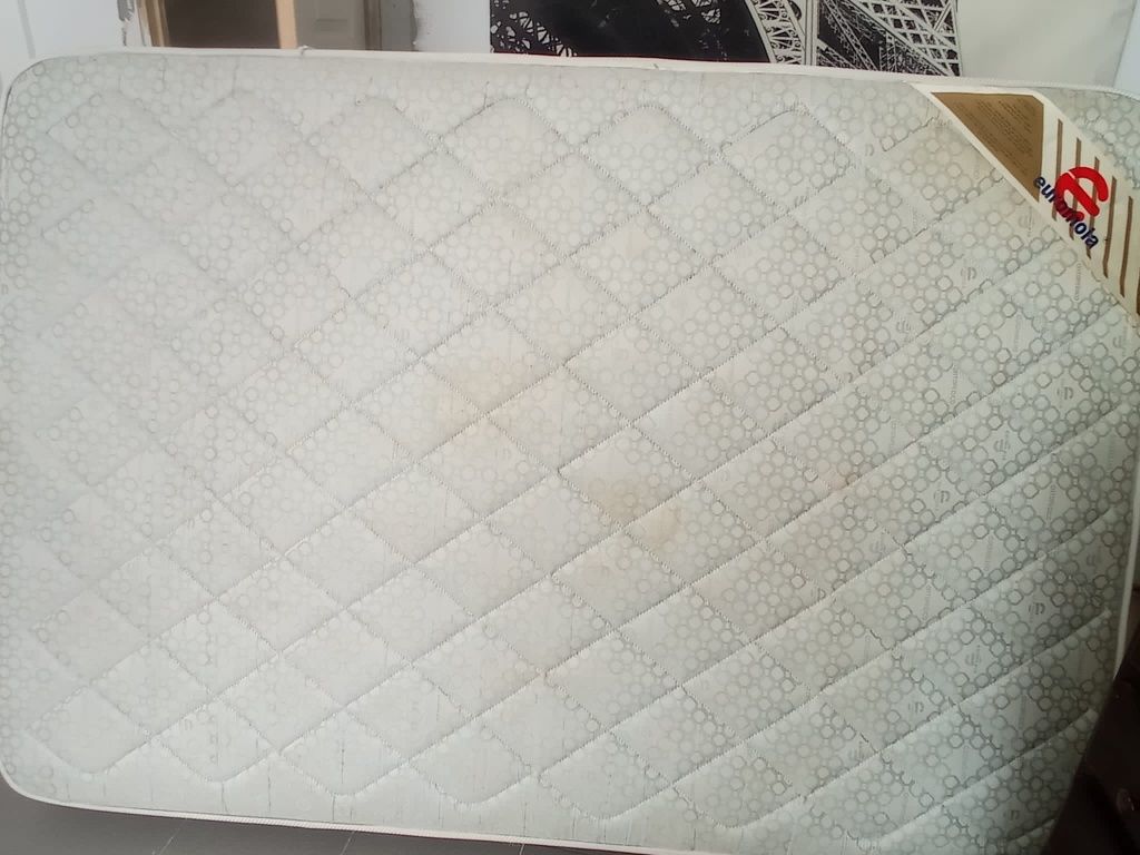 Lavagem e higienização de sofás, cortinados, carpetes, tapete, colchão