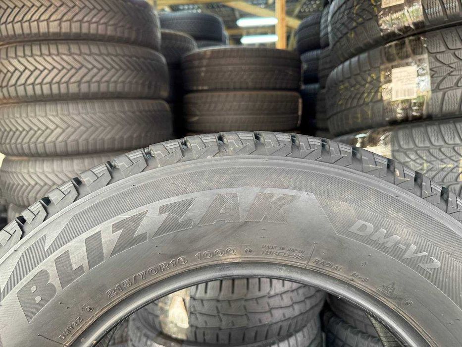 215/70 r16 Bridgestone Blizzak DM-V2 Скандинавська липучка