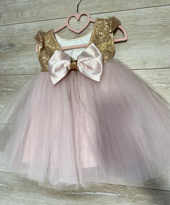 Продам дитяче плаття пишне