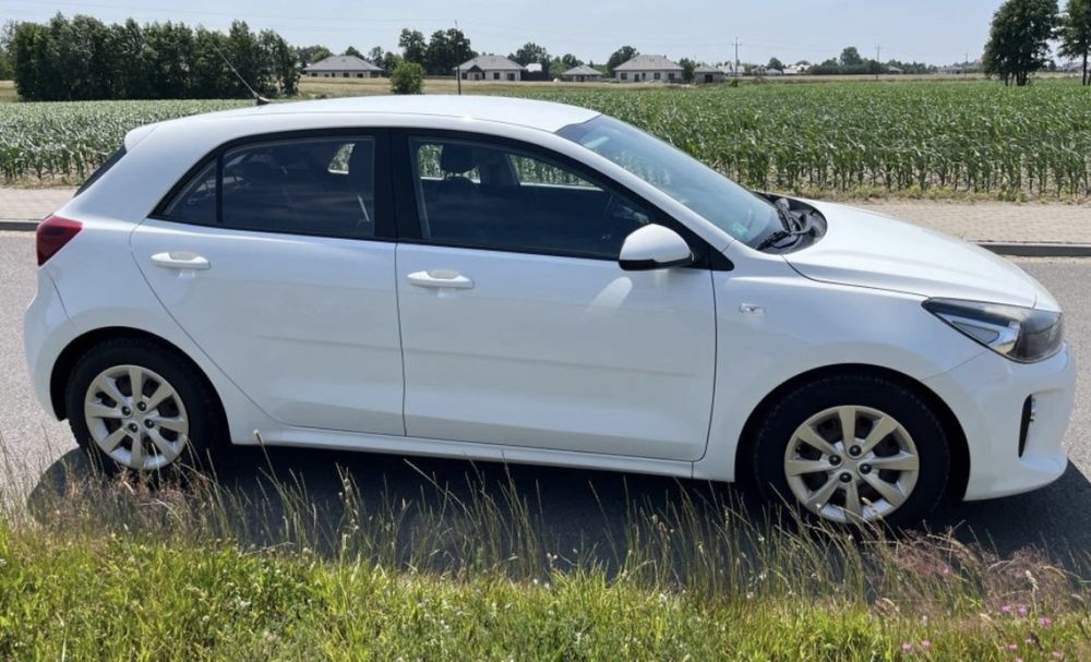 Kia rio cala na części