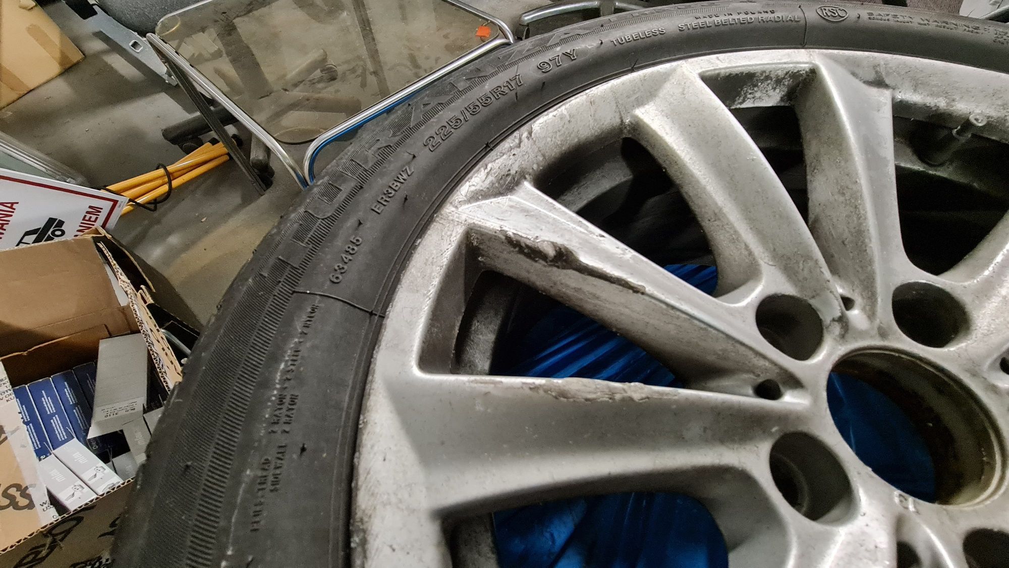 Felgi styling 236 z oponami bridgestone 5x120 17r