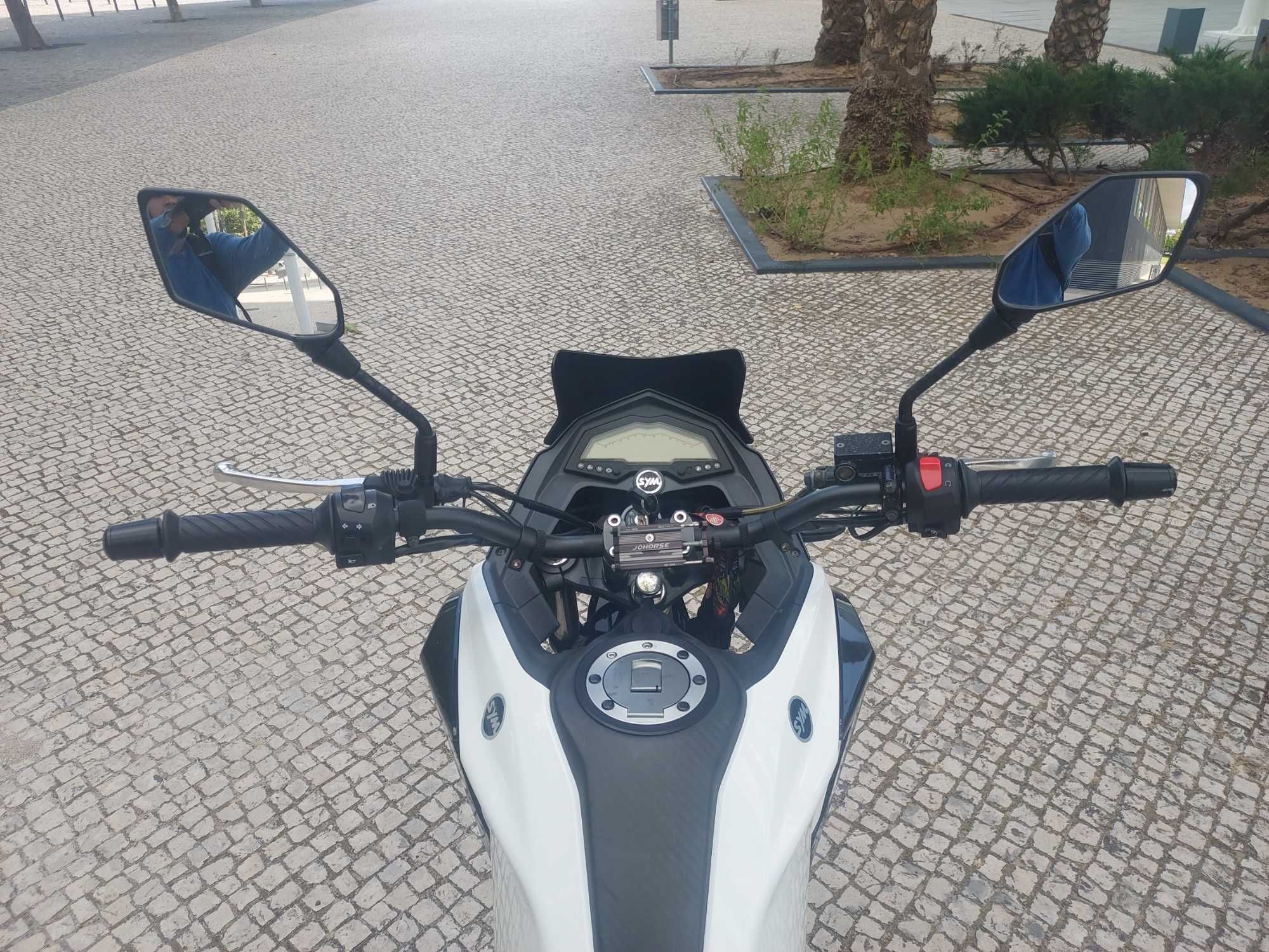 Moto 125cc chama