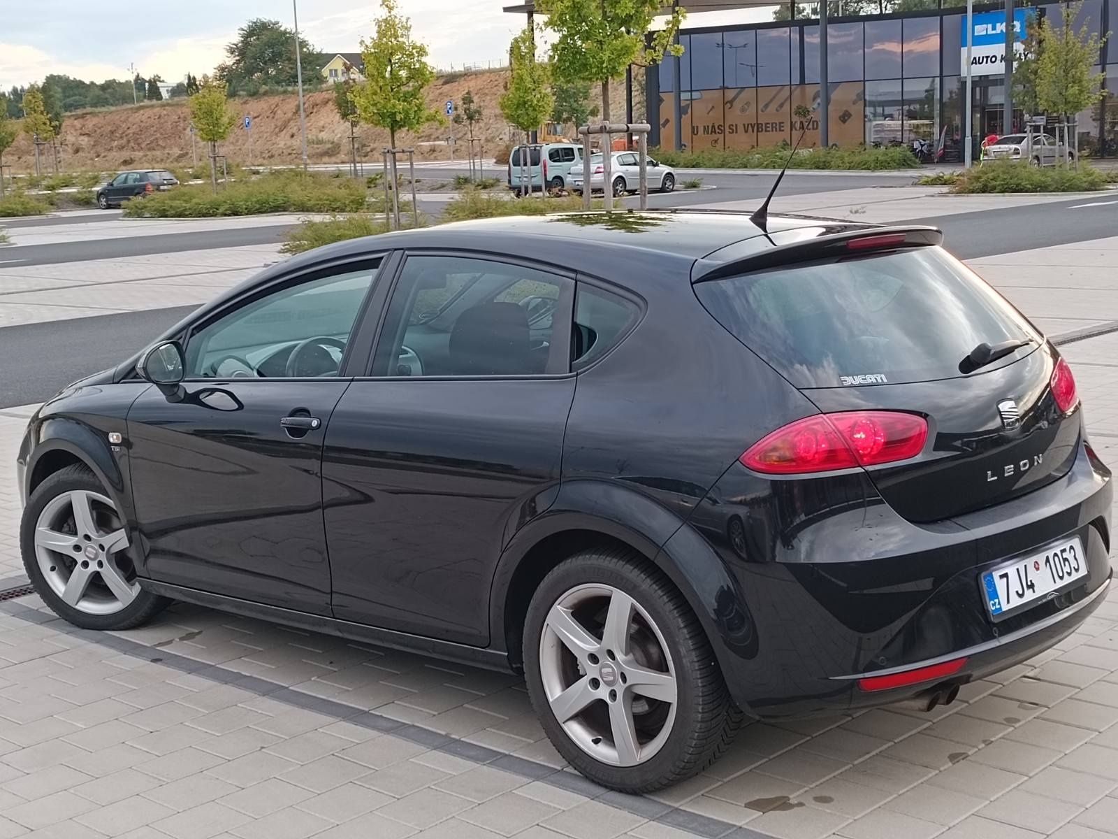 Seat Leon sport авто из Европи рассрочка кредит  Volkswagen golf 6