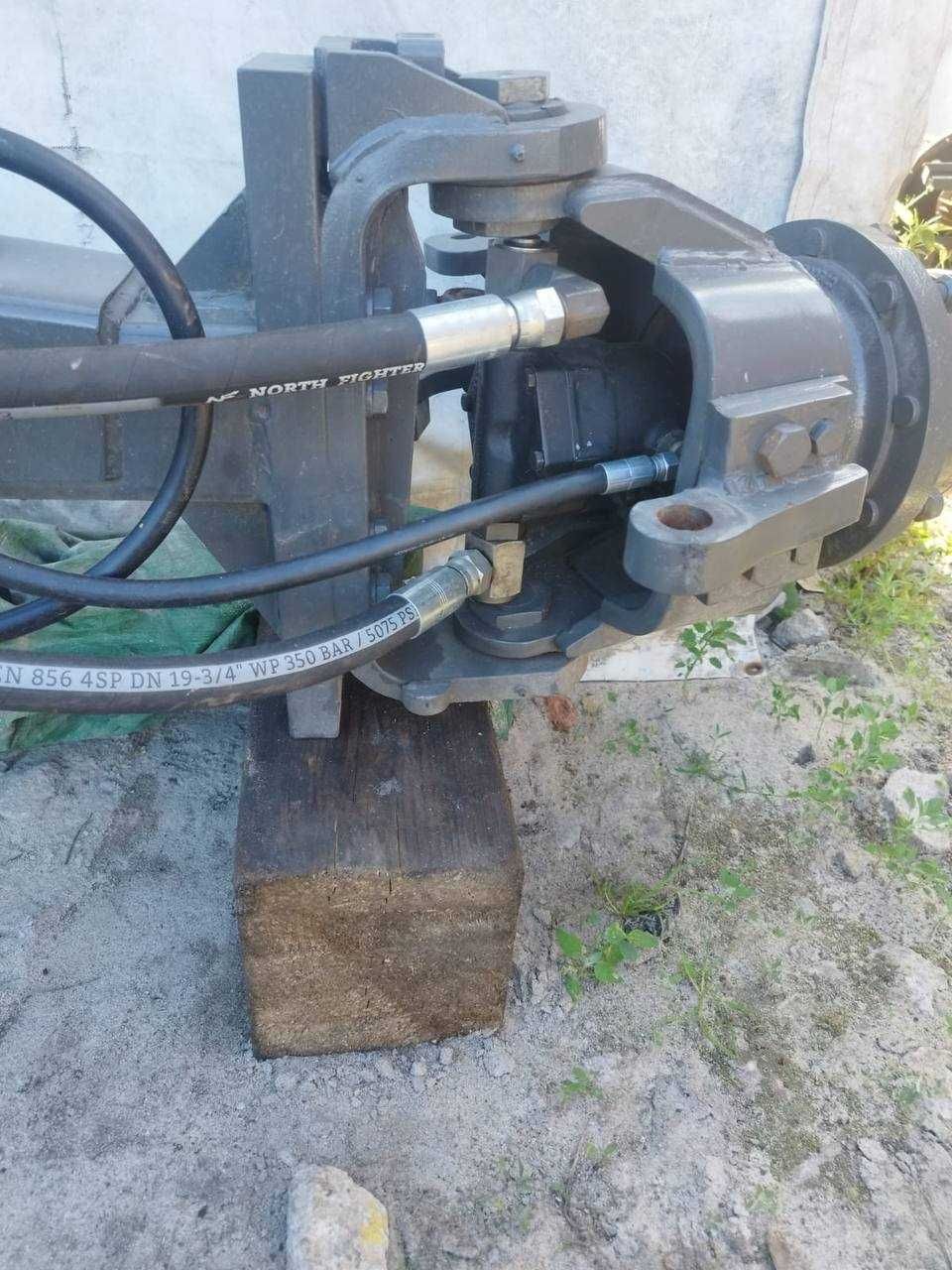Oś tylna z napędem CLAAS Dominator MEGA 4x4 medion tukano  + 2 felgi