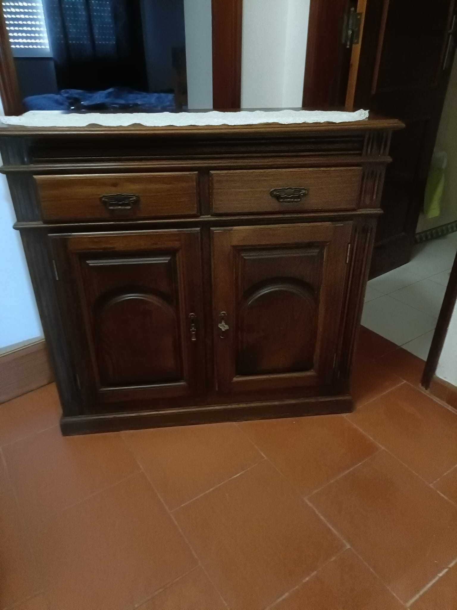 Sapateira Madeira