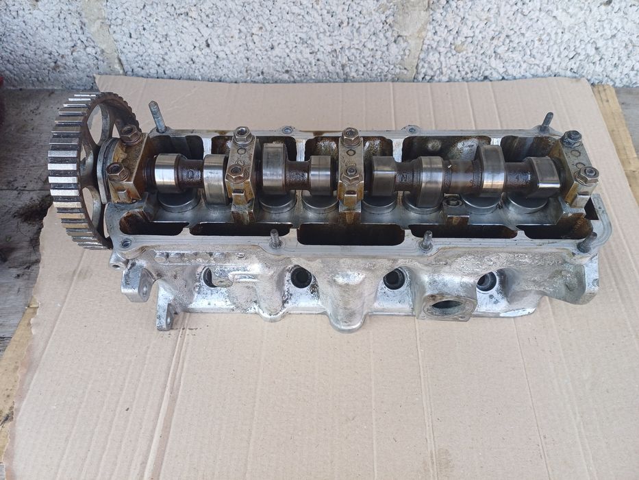 Гбц головка блока 026103373Q  1.6 1.8 VW pasat B3.4 Golf 2.3 aubi 80