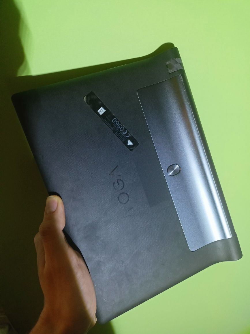 Планшет Lenovo yoga 3