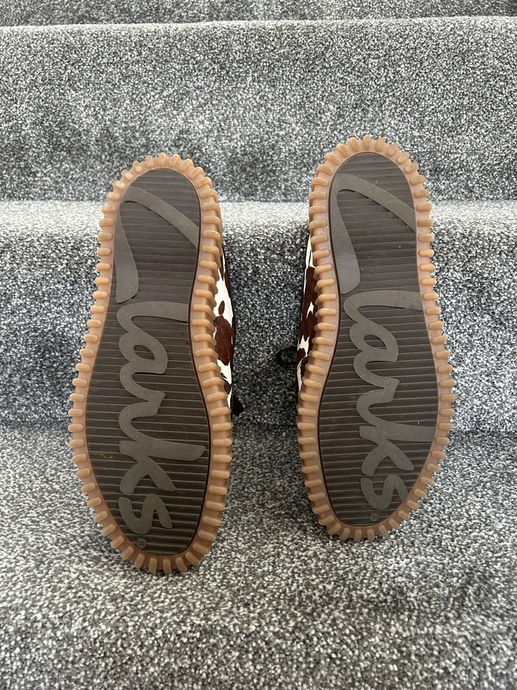 Нові clarks torhill