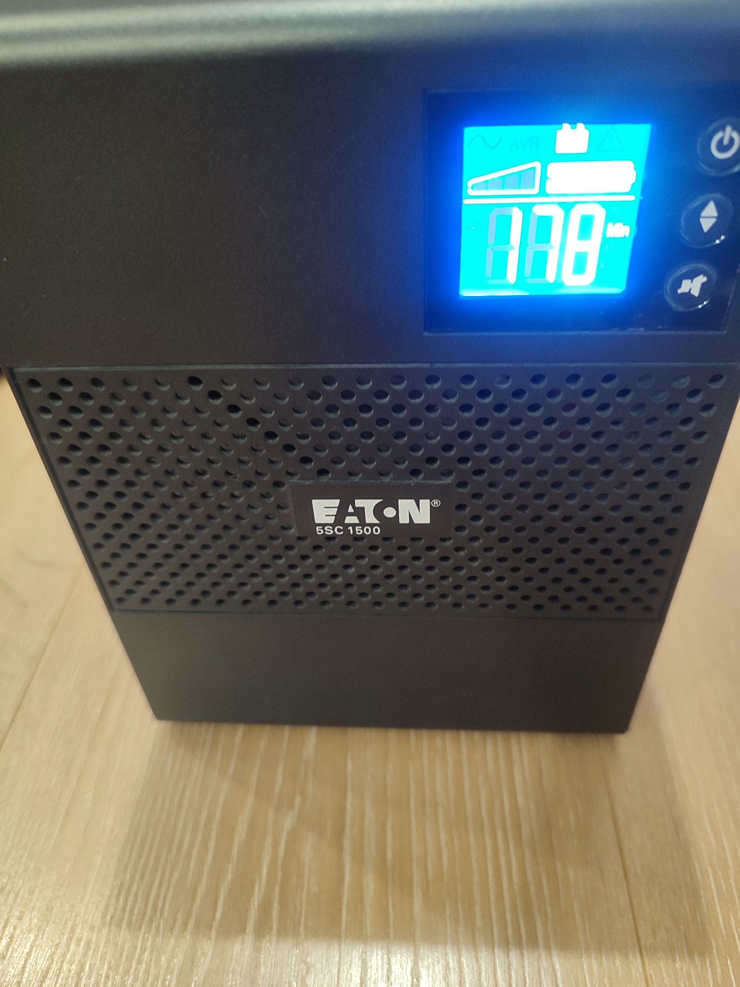 Продам ИБП Eaton 5SC1500i