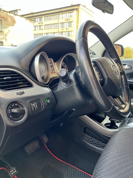 Dodge Journey 2017 — авто, створене для доріг та вражень.