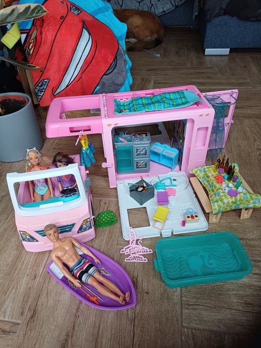 BARBIE kamper 3w1 samochod kempingowy + 3 lalki