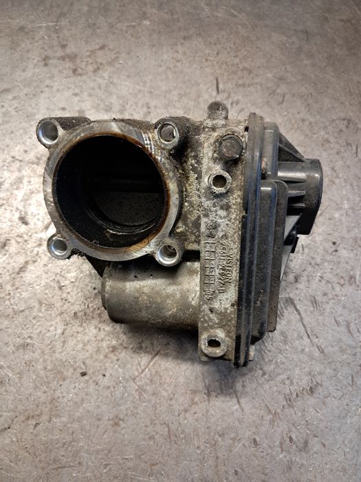 Przepustnica powietrza Ford Focus mk2 Benzyna 1.6 16v Rok 2005