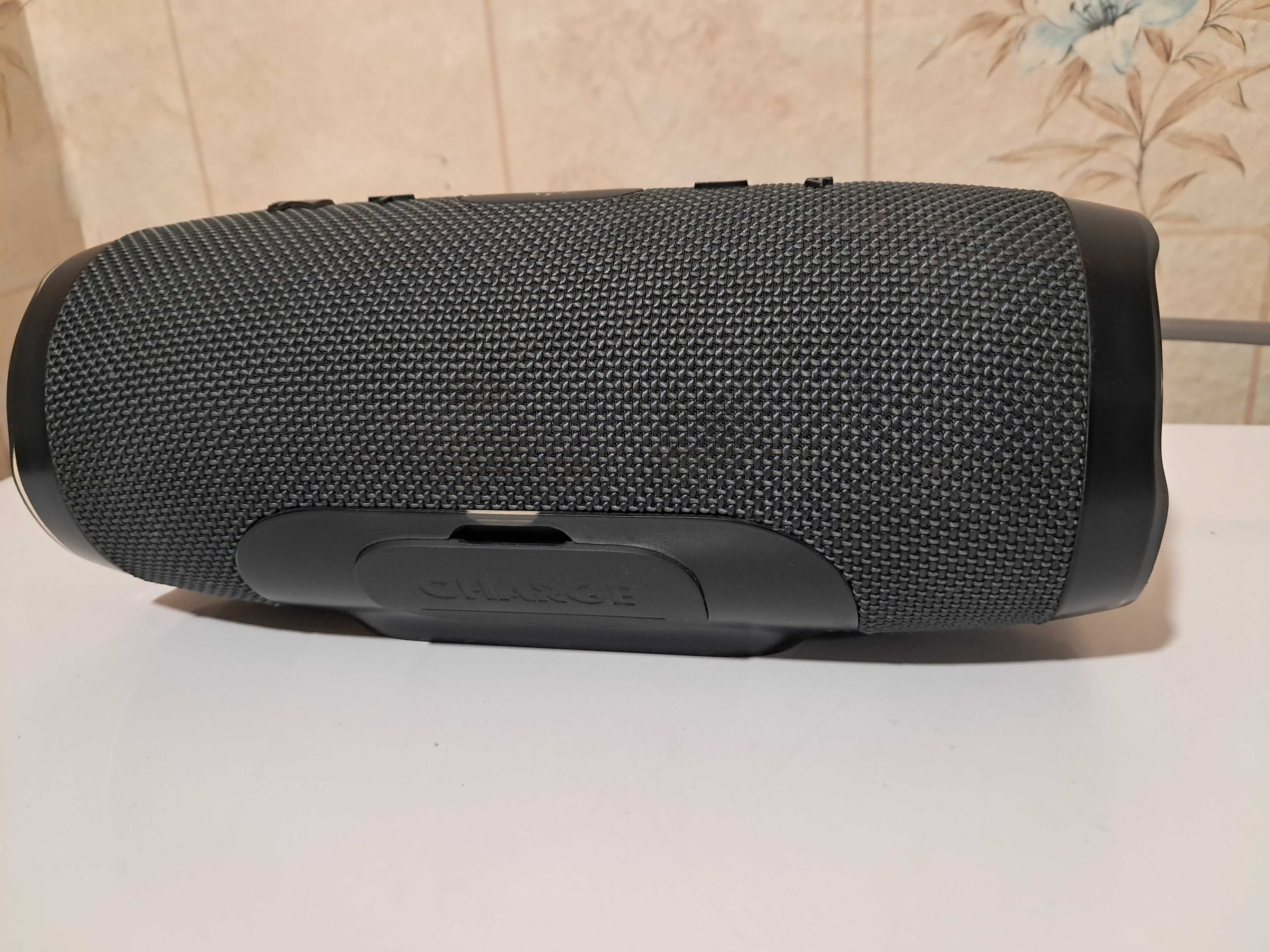 колонка блютузная JBL