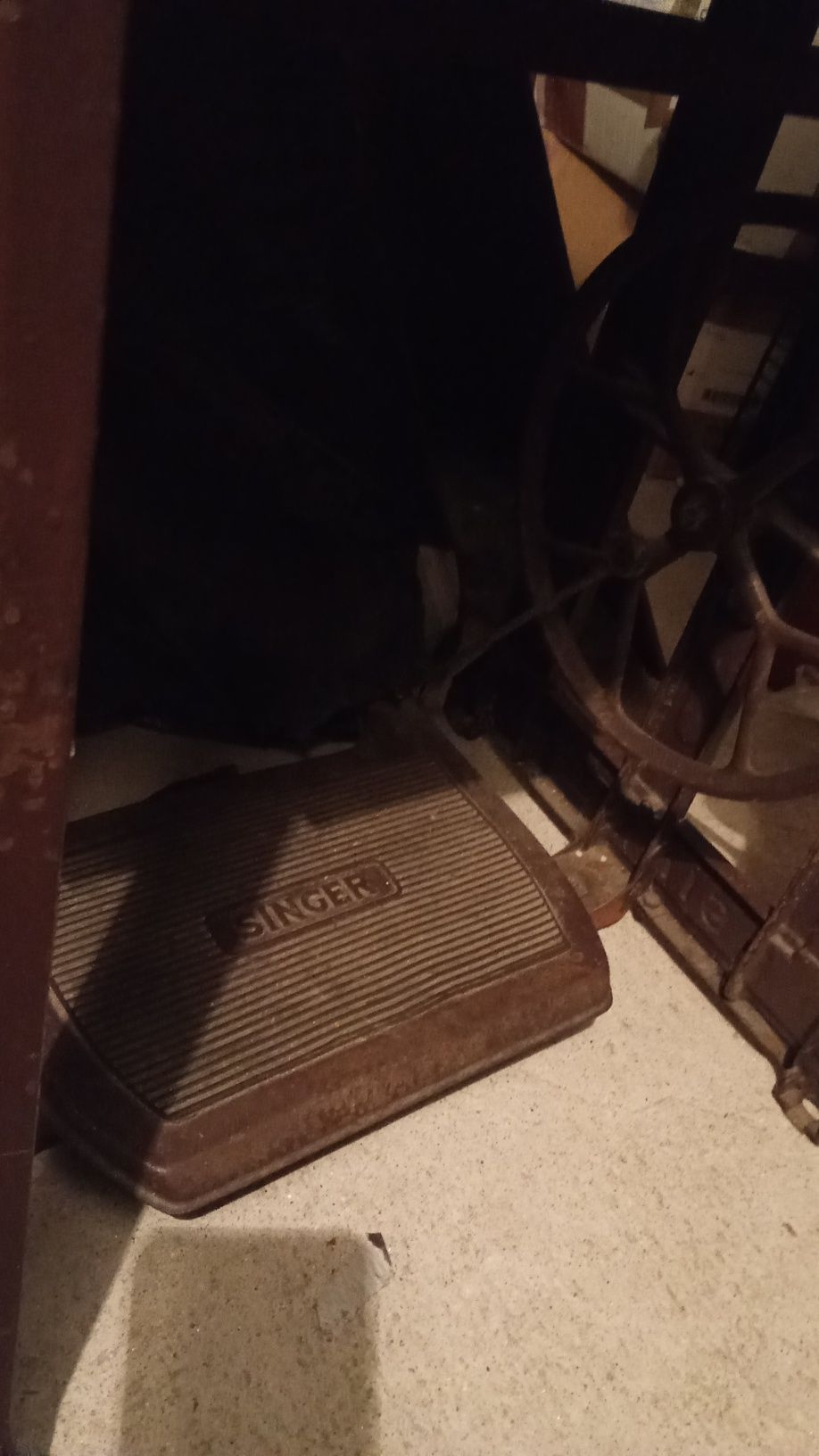 Mesa mt antiga para máquina costura