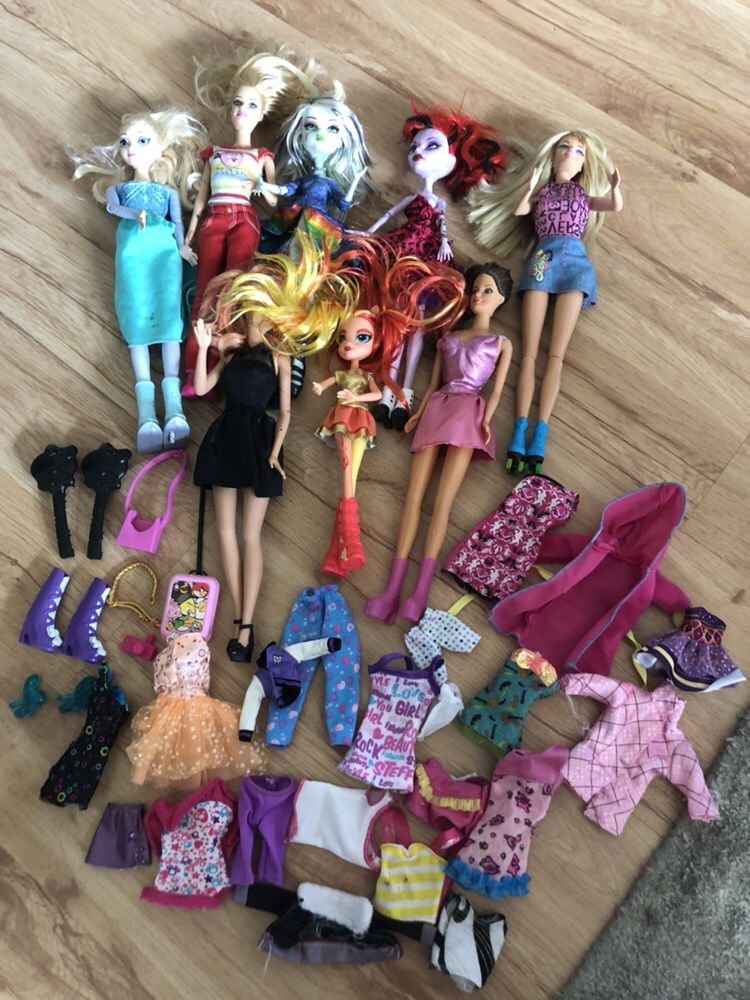 Barbie, Monster High, Elza, 8szt. zestaw z ubraniami