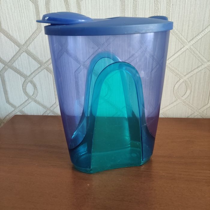 Глечик/Кувшин «Елегантність» Tupperware 1,6л.