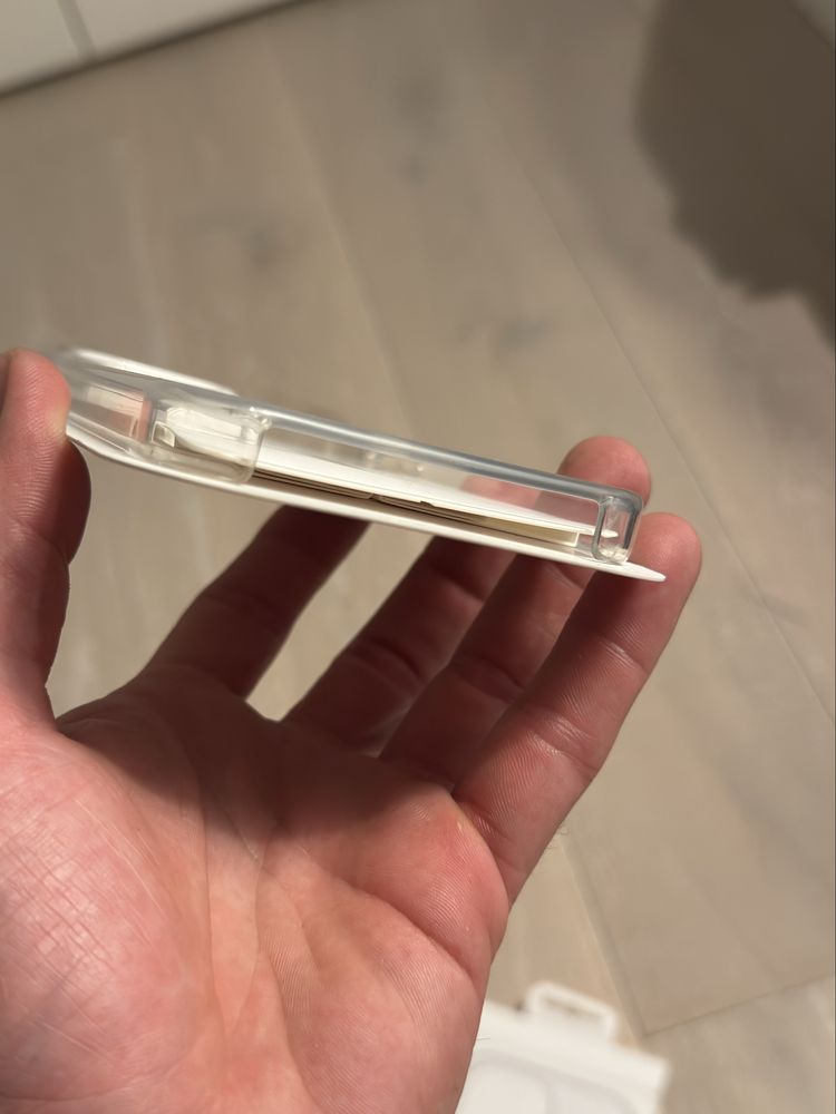 Apple clear case iPhone 15 Pro Max magsafe