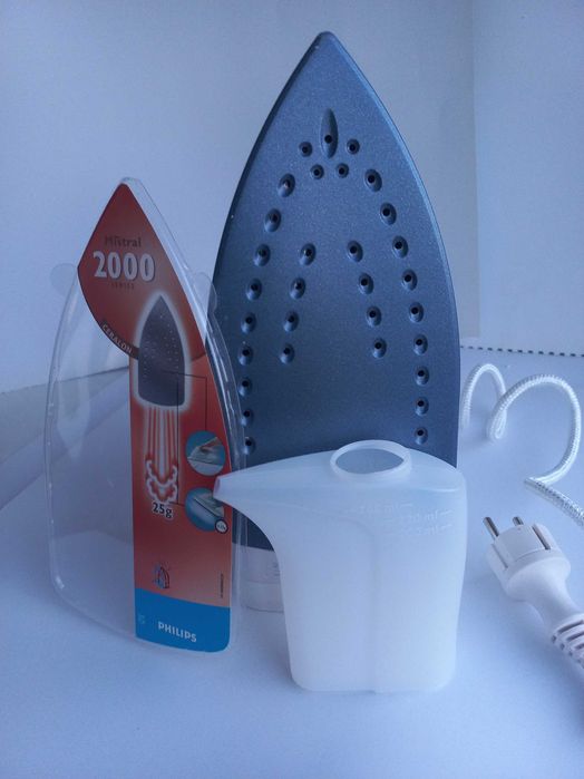 Праска Fhilips, 2000 Steam iron GC 2010, паровий удар: 100 г/хв, НОВА
