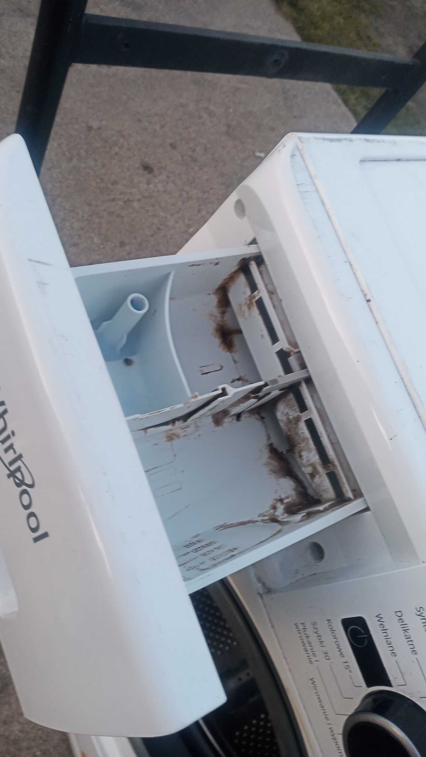 Pralka automatyczna Whirlpool uszkodzenia