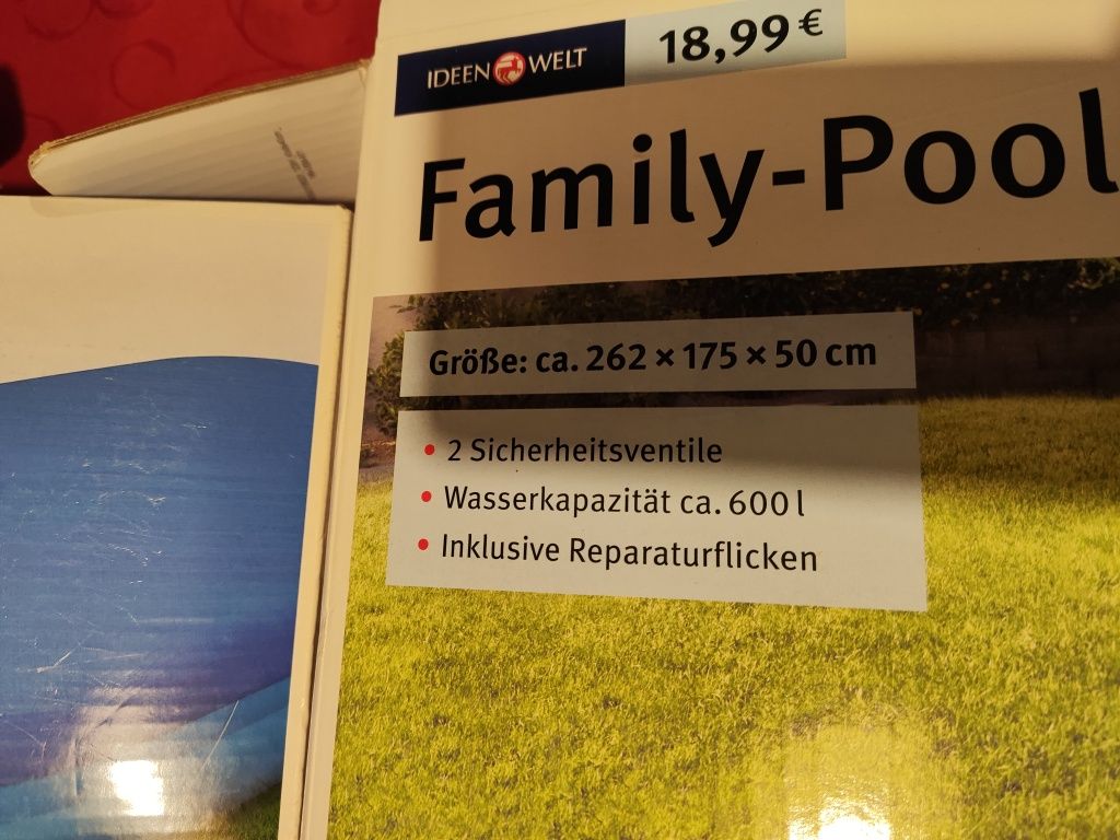 Basen i plandeka do basenu i pompka.