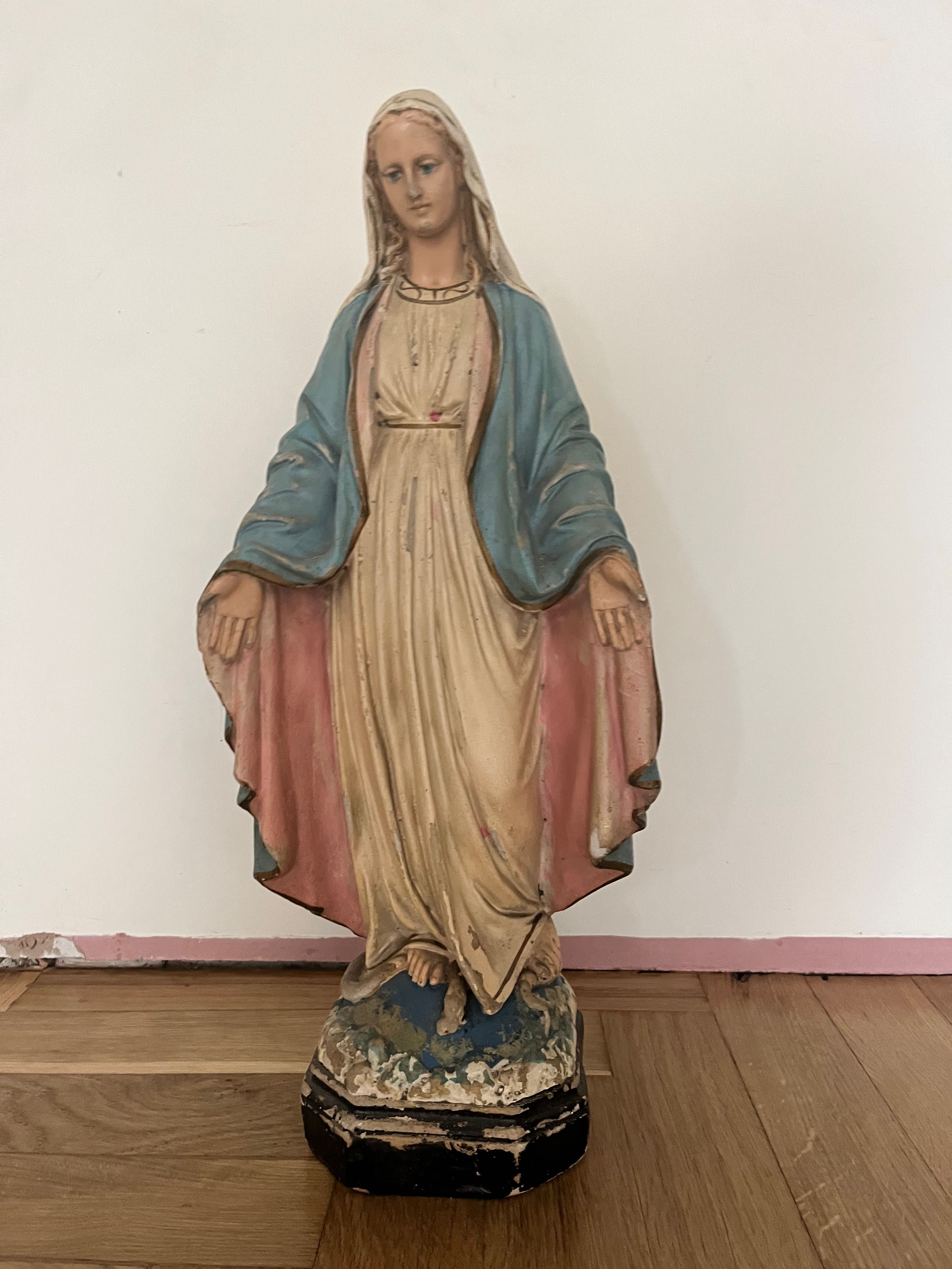 Figurka Matki Boskiej