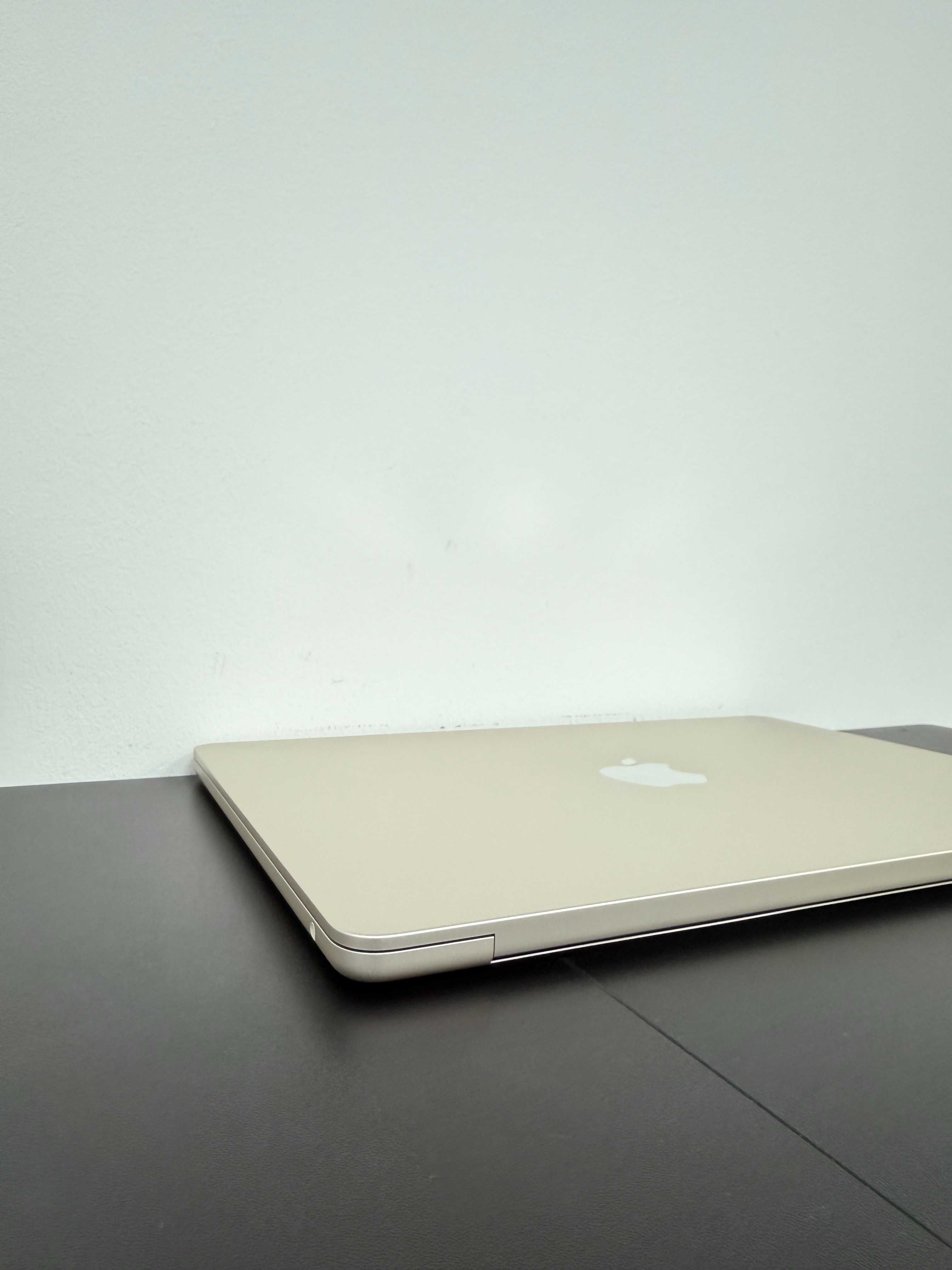 Macbook Air 2024 (M2/8gb/256 ssd) Новий . 76711SV