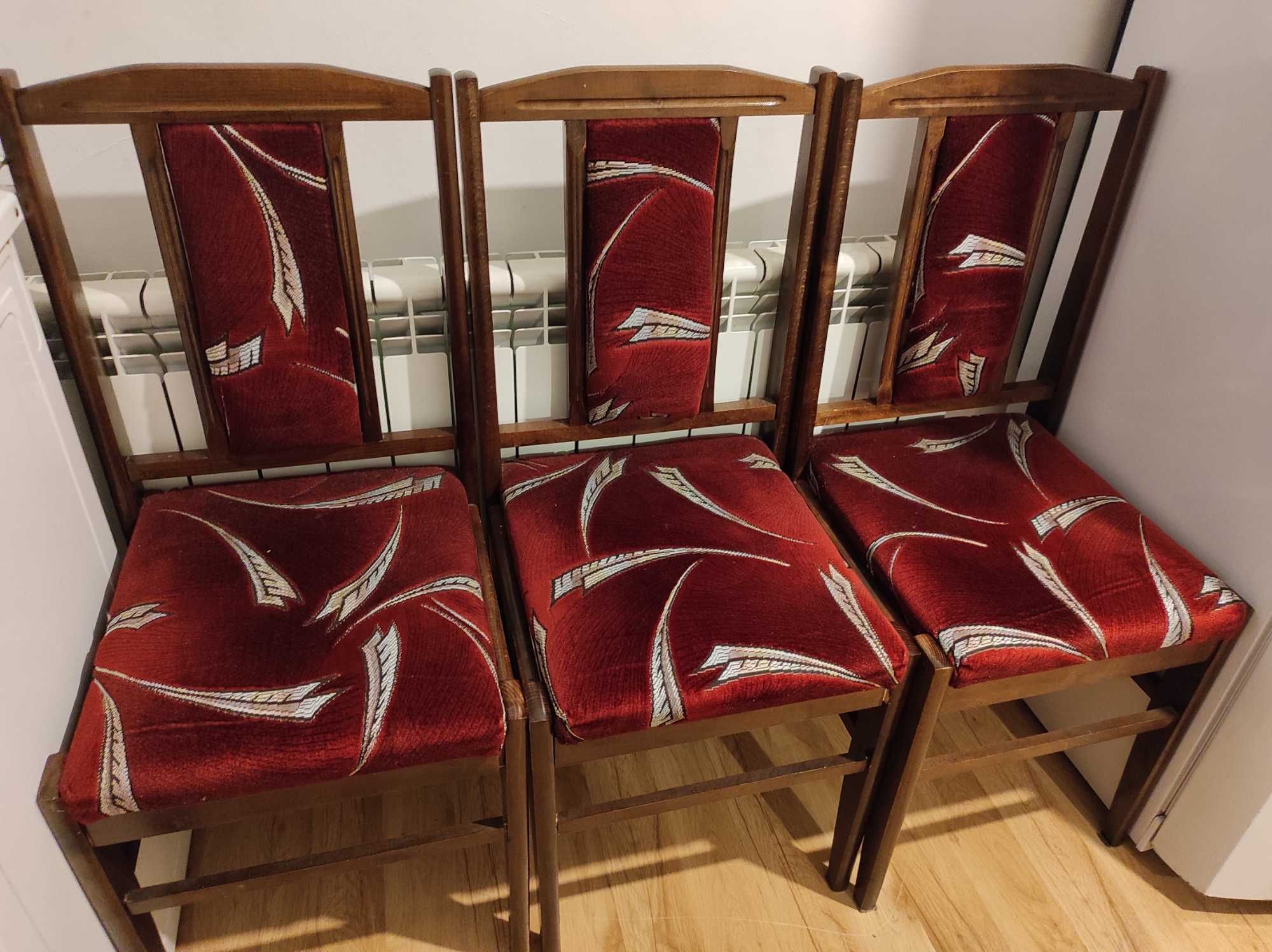 Krzesła drewniane tapicerowane solidne