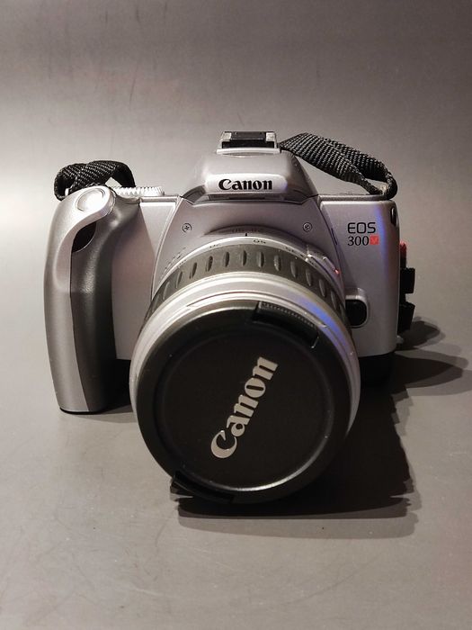 Canon EOS 300V + 28-80mm + Saco Lowepro - RESERVADA