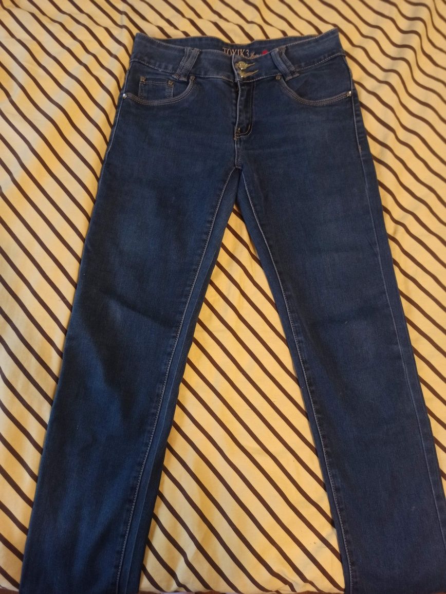 Spodnie damskie jeansowe, dopasowane, rurki r. 28/L