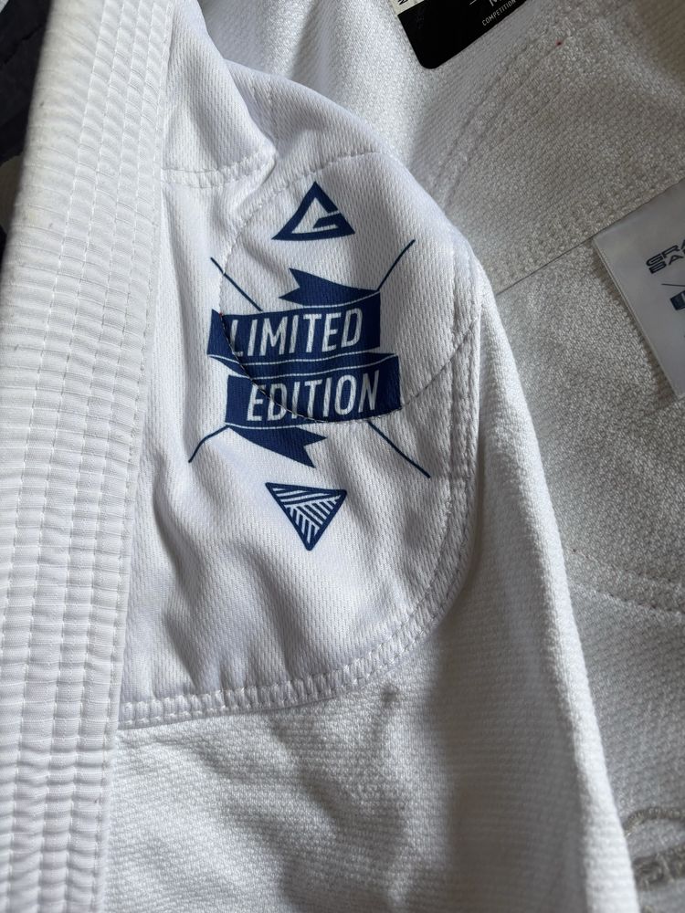 Kimono Gracie Barra x Vanguard Quase novo 2024