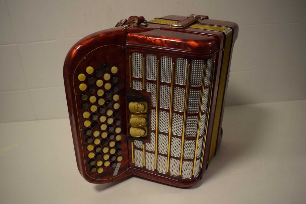 Acordeao Hohner Picolo 2 Voz. N 111