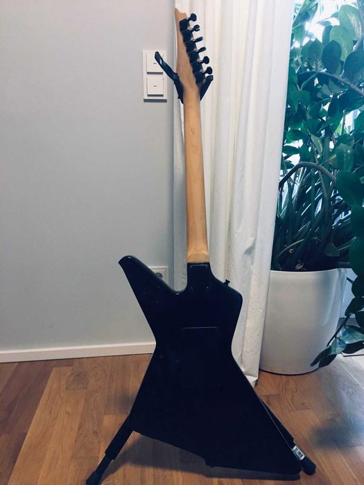 Ibanez Destroyer MED320EX (Explorer) 1993 Корея Н-Н +кейс Ibanez ЕХ