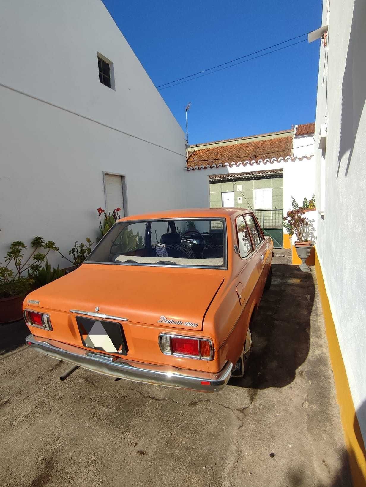 Datsun 1200 Deluxe