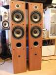 Kolumny M audio HCS 9950
