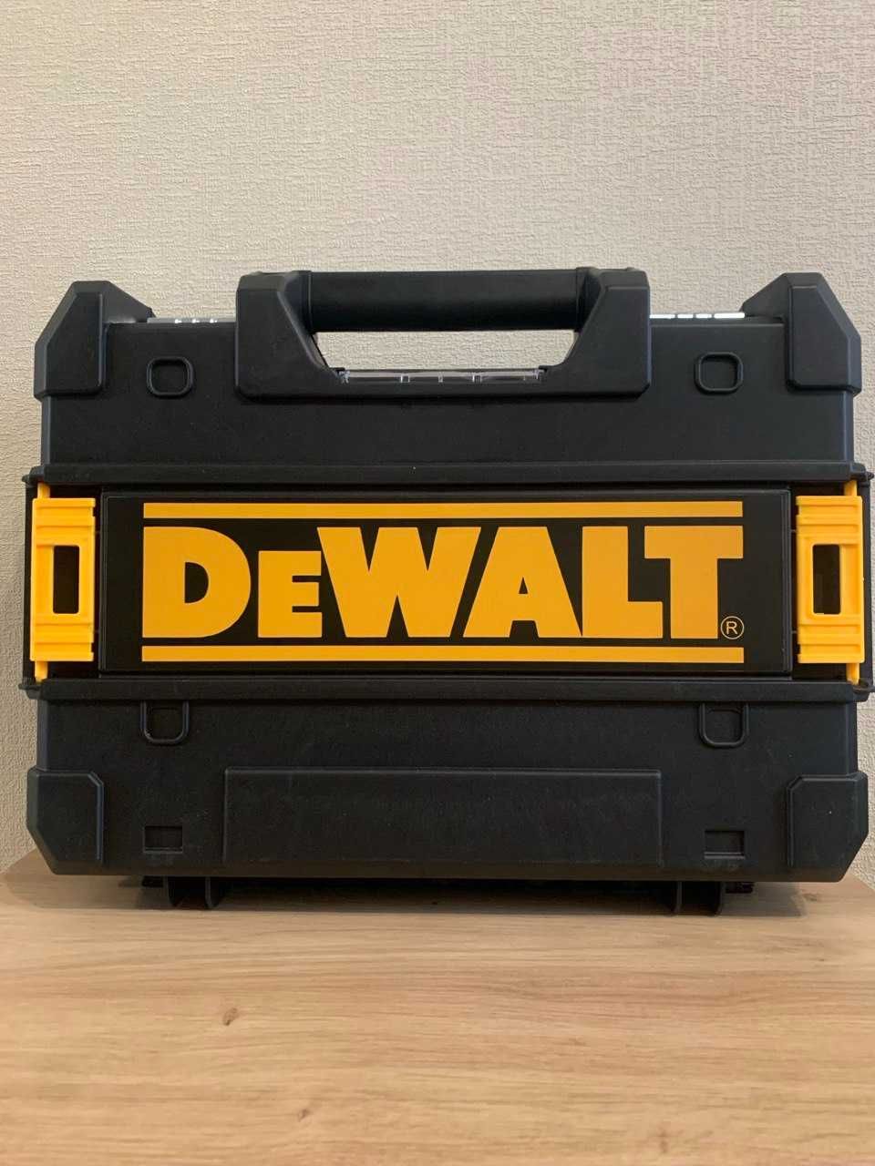 Професійний акумуляторний гайковерт DeWalt DCF922D2T 36V, 6AH на 2АКБ