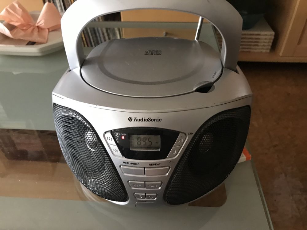 Radio com leitor de cds sonic