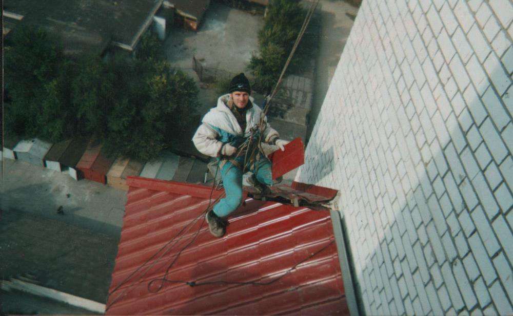 КРОВЕЛЬНЫЕ РАБОТЫ , козырьки балконов..опыт работы , на любой высоте.